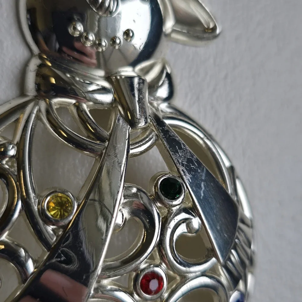 Lenox sparkle scroll